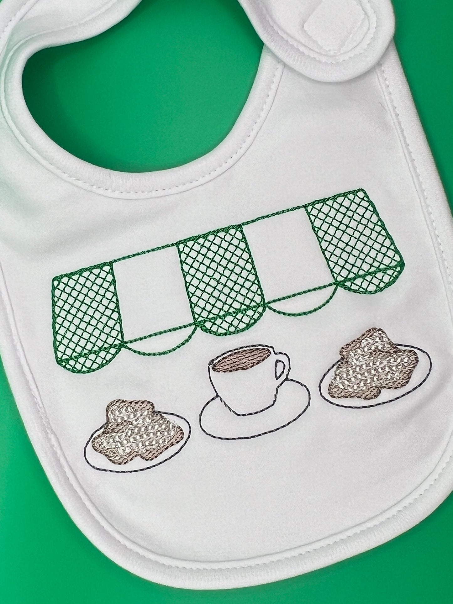 Beignet Bib