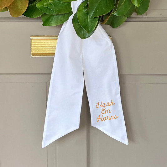 Hook Em Horns Wreath Sash